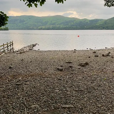 Secluded Beckside Cabins At The Edge Of Ullswater Lake
